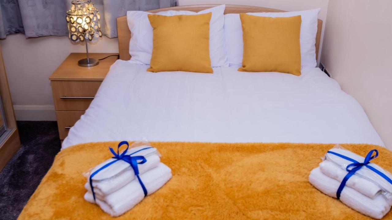 Luxury With Free Netflix & Wifi Coventry