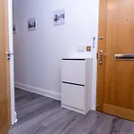 Luxury City Apartment With Free Netflix & Wifi