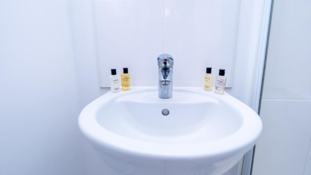 Luxury With Free Netflix & Wifi Apartment Coventry