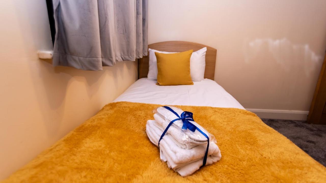 Luxury With Free Netflix & Wifi Apartment *